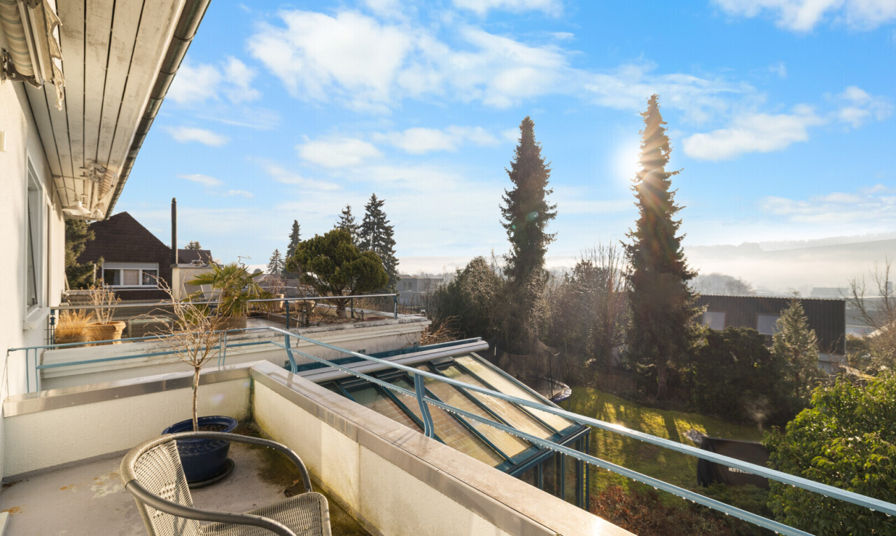 balcon avec balcon, from property, et day time