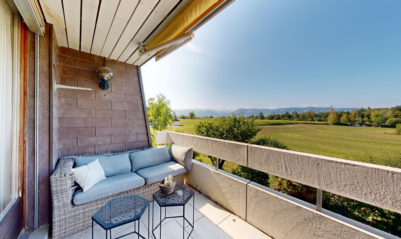 balkon mit wohnraum im freien, view focus, from property, rural view, und ländliche aussicht