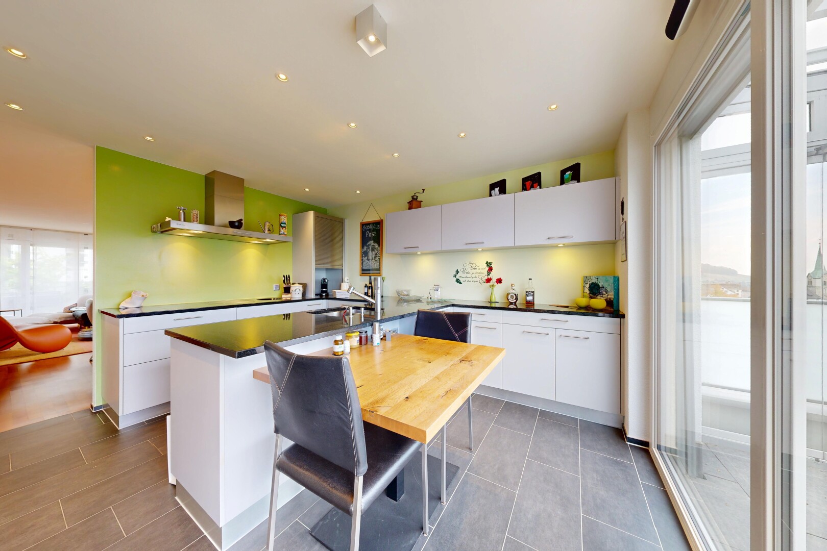 küche mit dunstabzugshaube, dark countertops, arbeitsplatten, white cabinets, und weiße schränke
