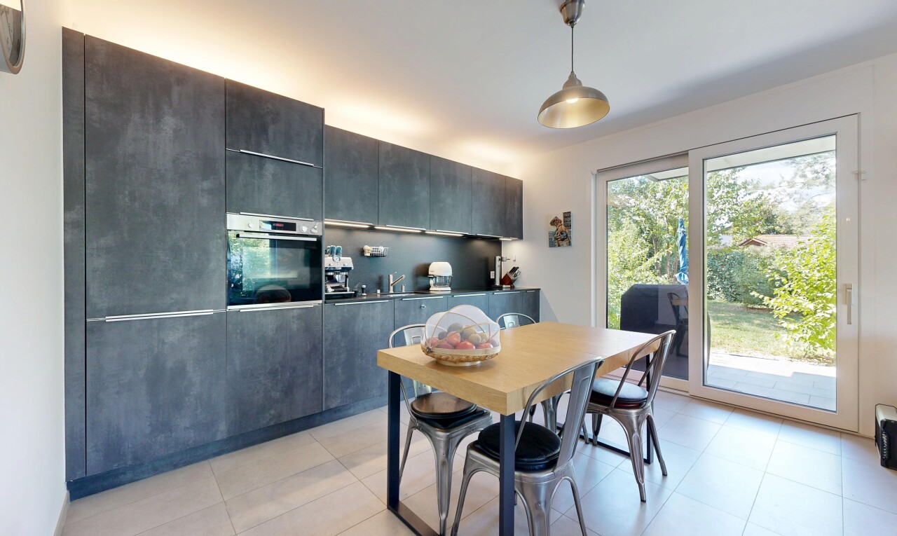 küche mit ofen, light floor, pendelleuchte, pendant lighting, und arbeitsplatten