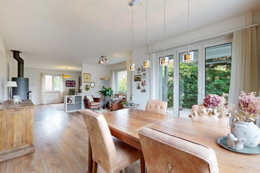 esszimmer mit inside property, natural light, natürliches licht, drywall, und gipskartonwand