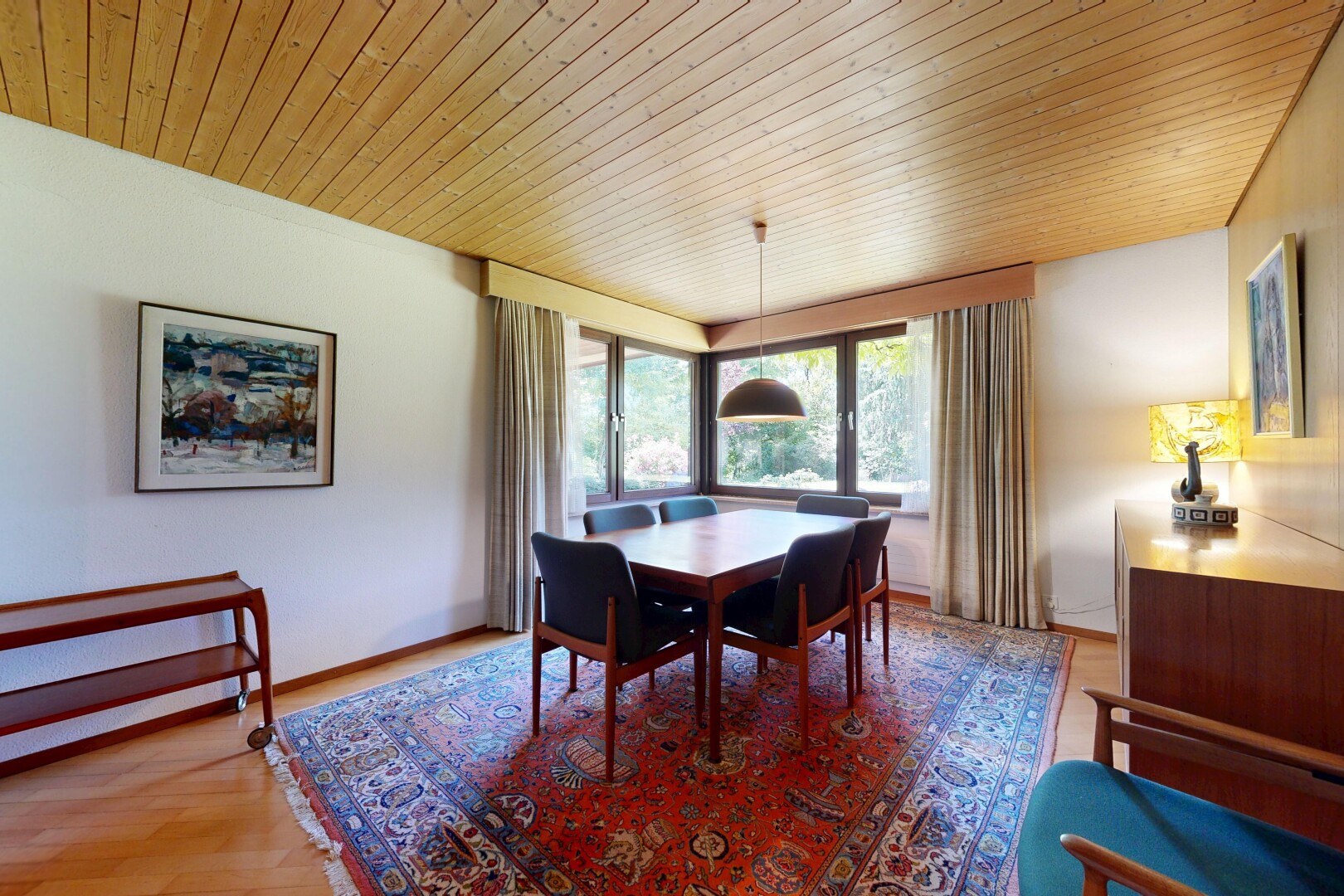 esszimmer mit inside property, holzdecke, wood ceiling, holzfußboden, und wood finish floor