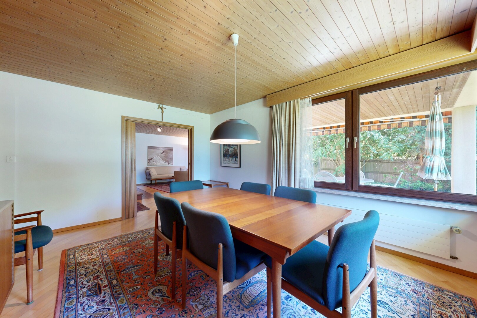 esszimmer mit natürliches licht, natural light, inside property, gipskartonwand, und drywall
