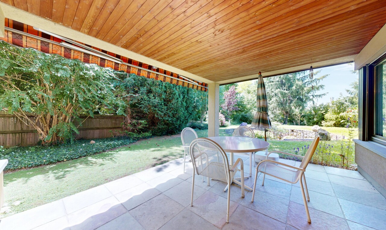 terrasse mit from property, essbereich im freien, terrasse, und zaun