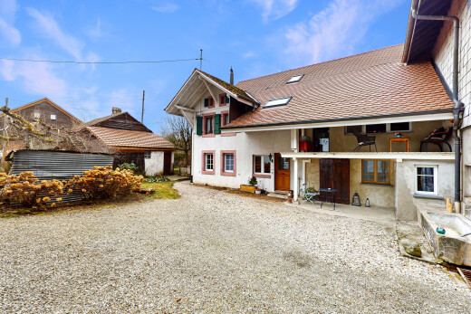 außenansicht mit terrasse