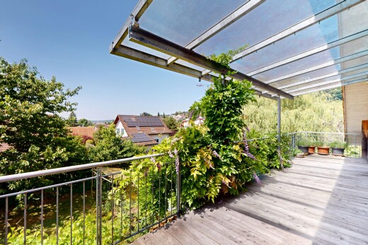 terrasse mit balkon, from property, und day time