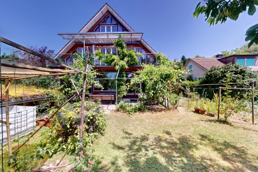 außenansicht mit garten, property visible, zaun, und rasen