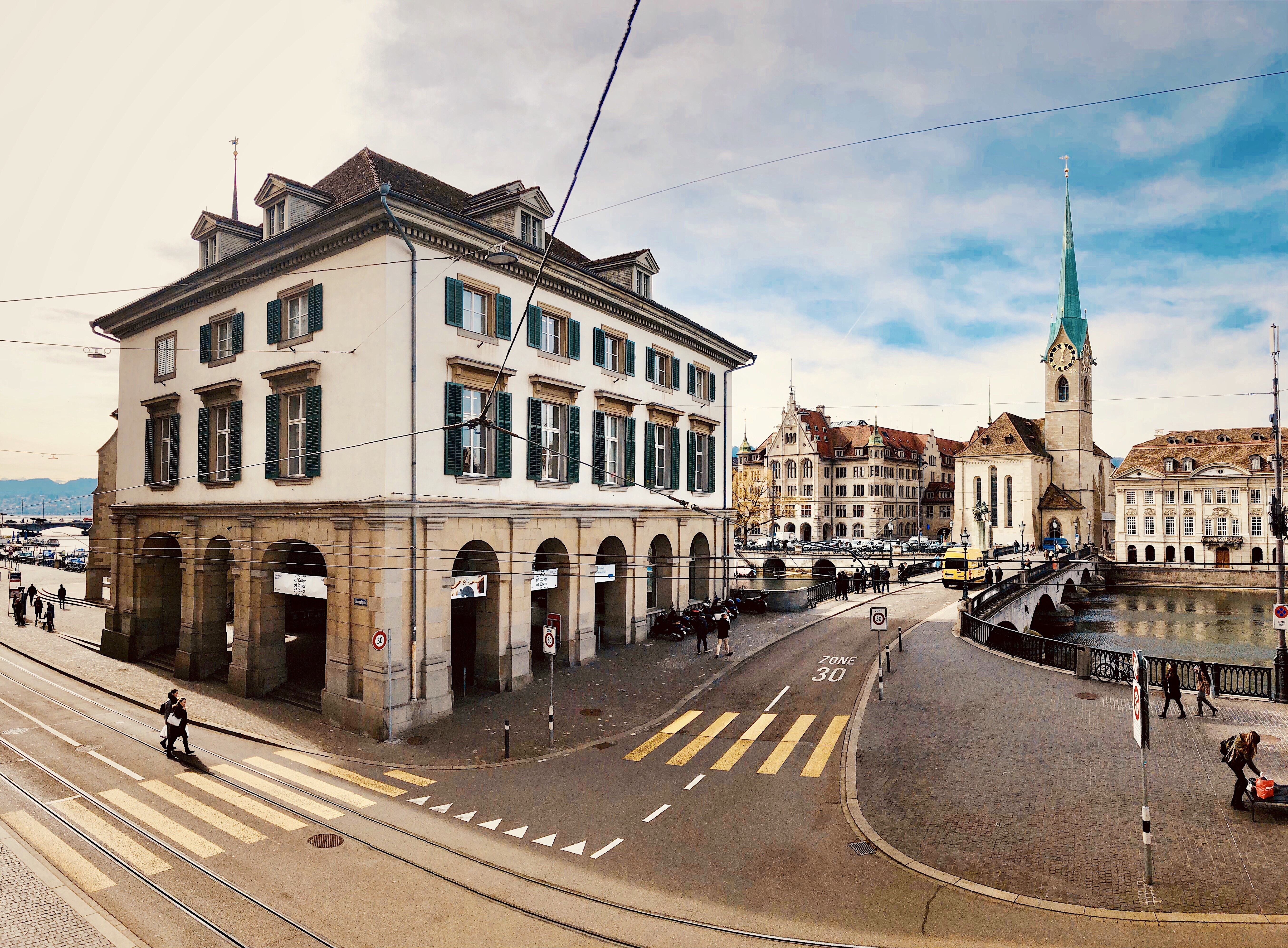 Real Estate Agency Canton Zürich